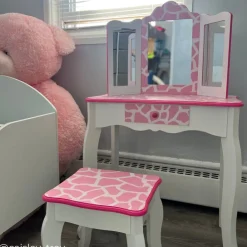 Kids Teamson Fantasy Fields Gisele Giraffe Kids Vanity Table & Stool, White & Pink